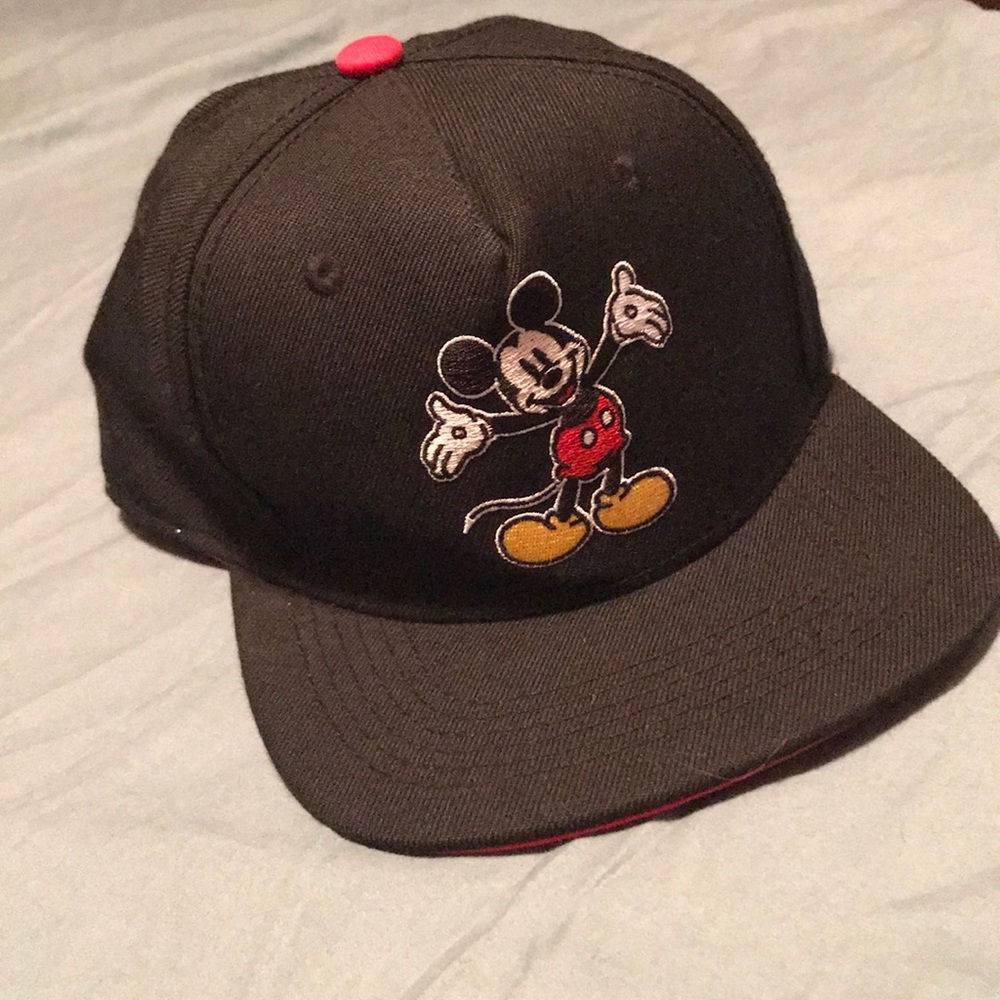 NWOT Disney SnapBack with Mickey